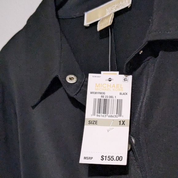 Michael Kors Plus Size Black Ruched Snap-Front Dress - 1X - Picture 4 of 5